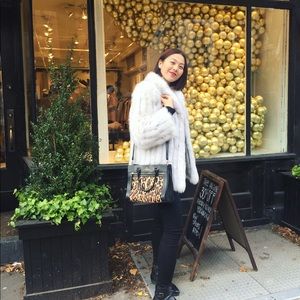 Preloved vintage fur coat. Size M, warm and pretty